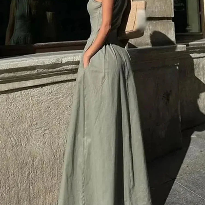 Long dress with zipper, pleated, sleeveless, fitted
